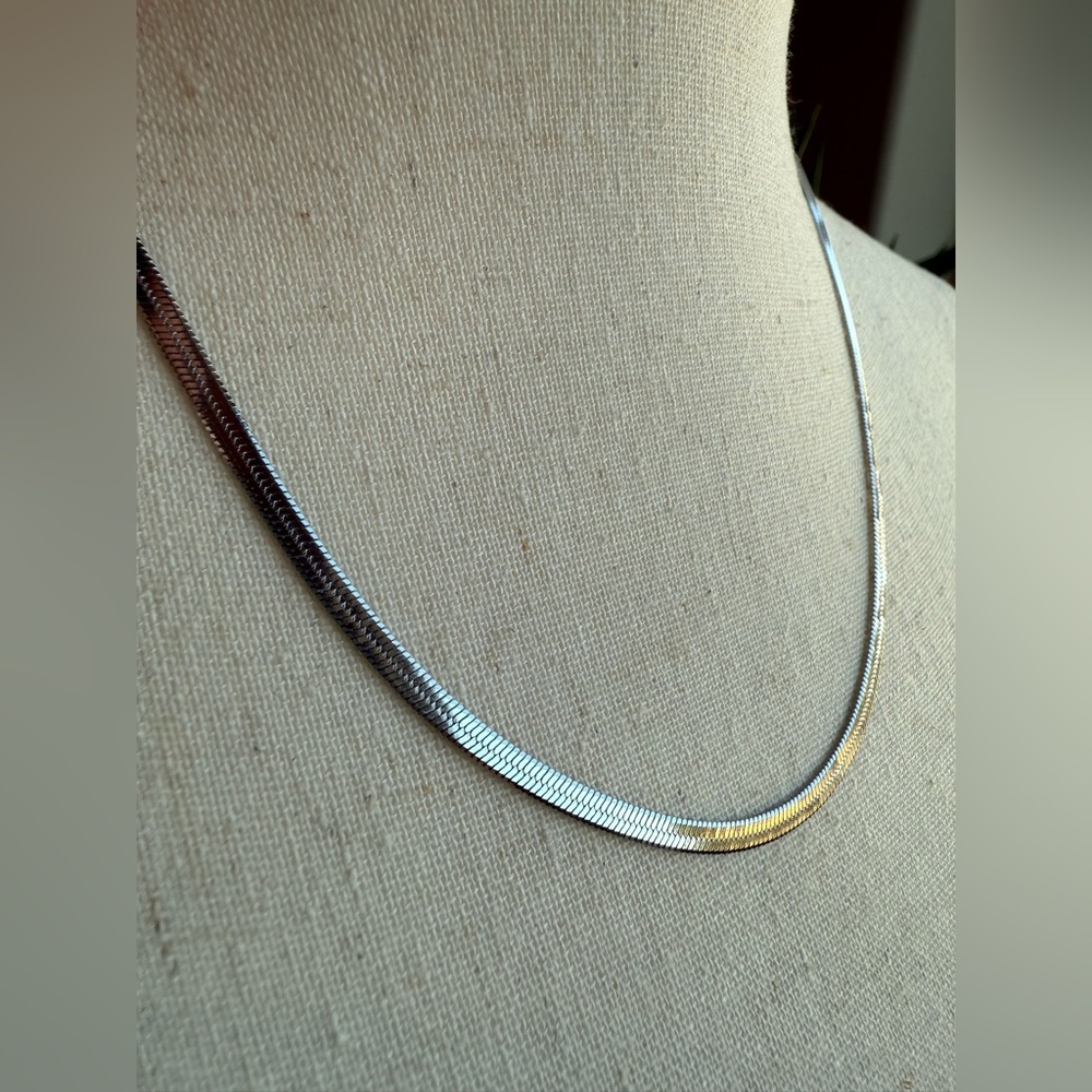 🩷 2/$25 - 18" Stainless Steel Herringbone Chain Necklace - Silver - Picture 6 of 9